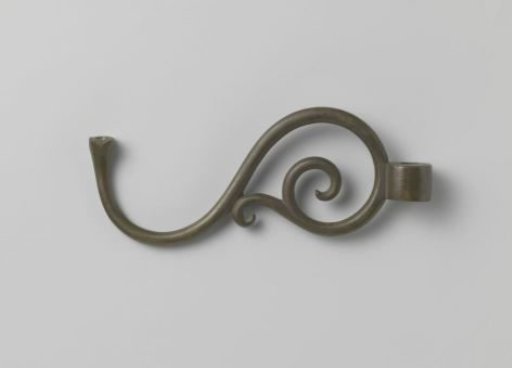 Wall arm of brass