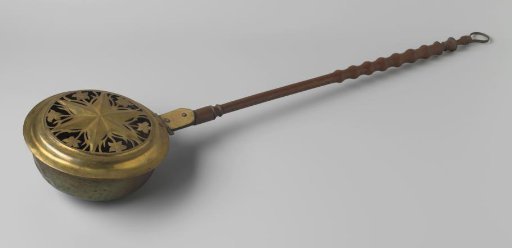 Bed warmer with six-pointed star