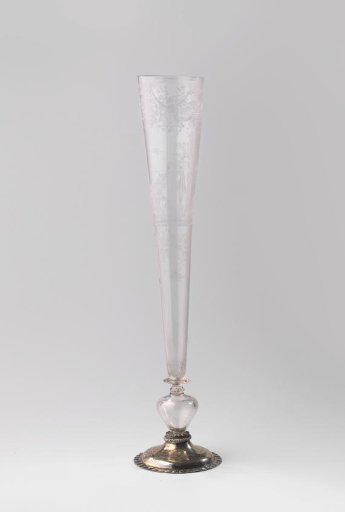 Flute glass with a bagpiper, dancing peasants, and a courting couple