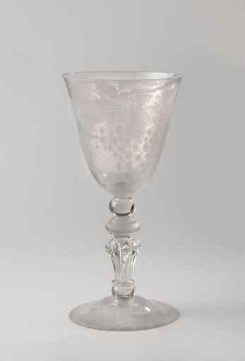 Goblet with a grapevine