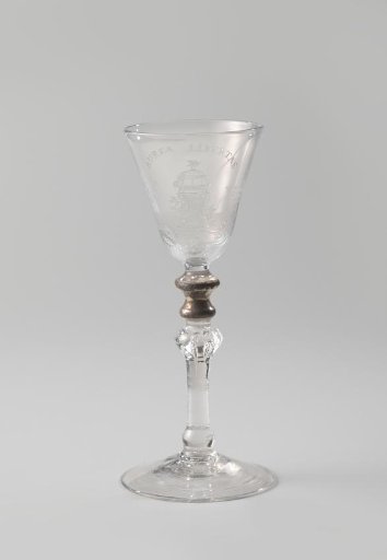 Tankard with a birdcage and the inscription: AUREA LIBERTAS