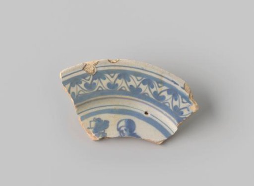Sherd of reddish-firing earthenware, glazed white, with a border and the heads of two figures in blue on the front