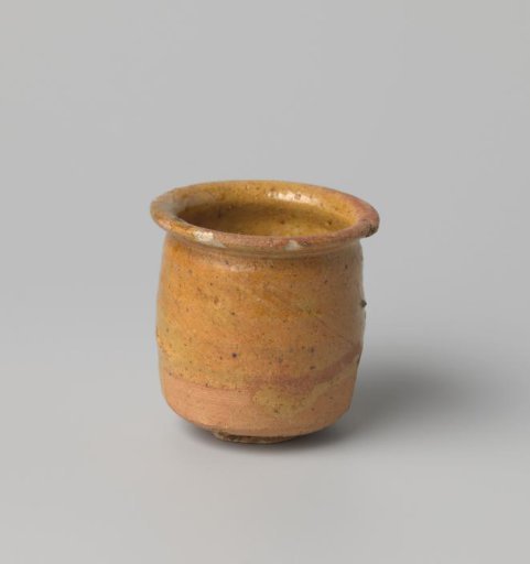 Ointment pot of yellow-firing earthenware, glazed on the inside