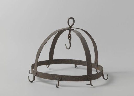 Wild crown with eight hooks and four bows