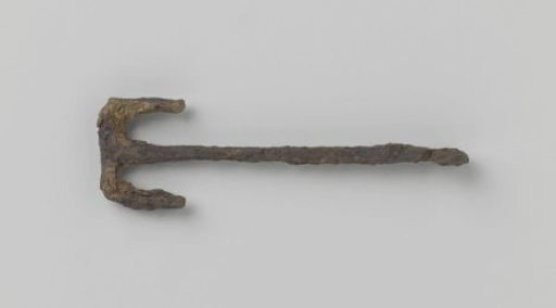 Lifting key