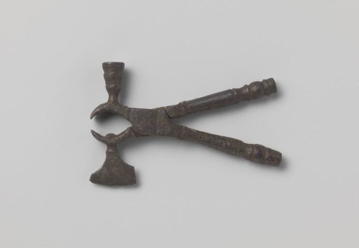 Pliers