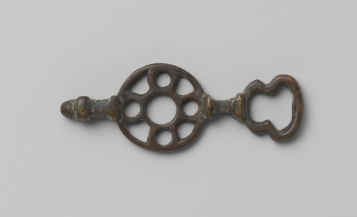 Fragment of a buckle (?)