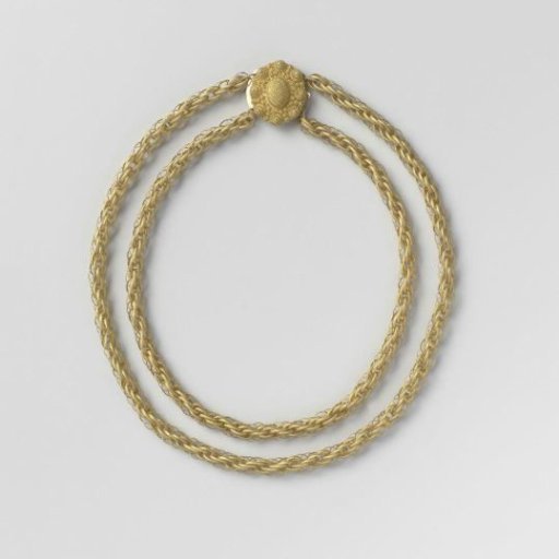 Necklace, part of a demi-parure