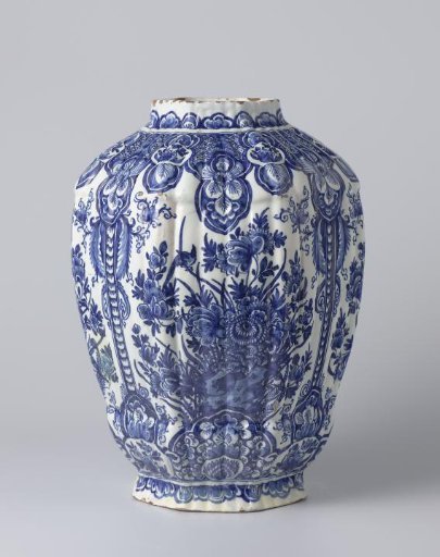 Covered pot, octagonal, blue-and-white glazed with flower bouquets and lambrequins