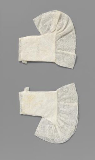 Mitten of Binche Lace