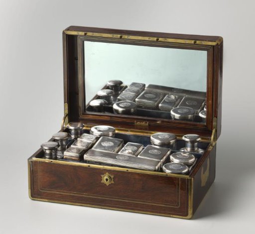 Travel case with the coat of arms of Riquet de Caraman