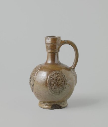 Jug with the coat of arms of Amsterdam