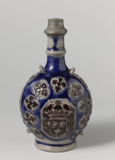 Pilgrim's flask with the coat of arms of France