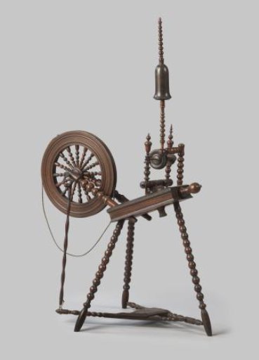 Spinning wheel of oak