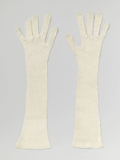 Pair of gloves