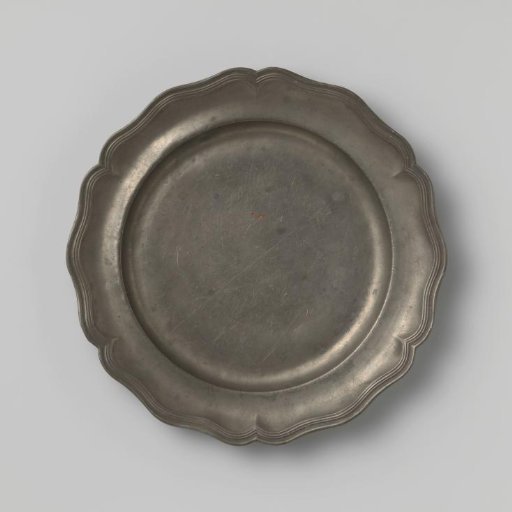 Plate with carved edge