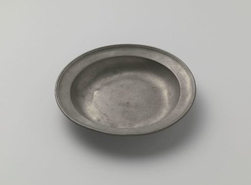 Round plate