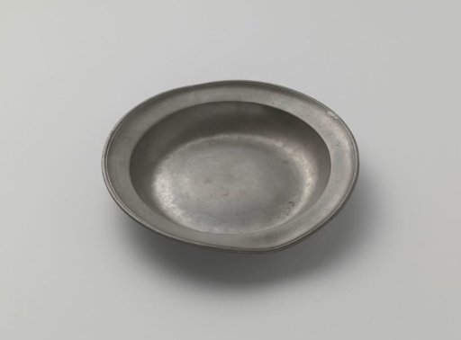 Round plate