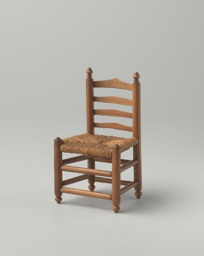 Knob chair made of maple wood with smooth, turned stiles and cross rails, front legs and back stiles ending in finely turned knobs