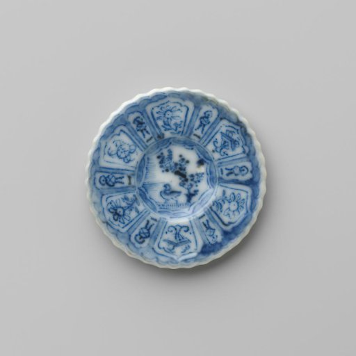 Plate with a bird in a landscape