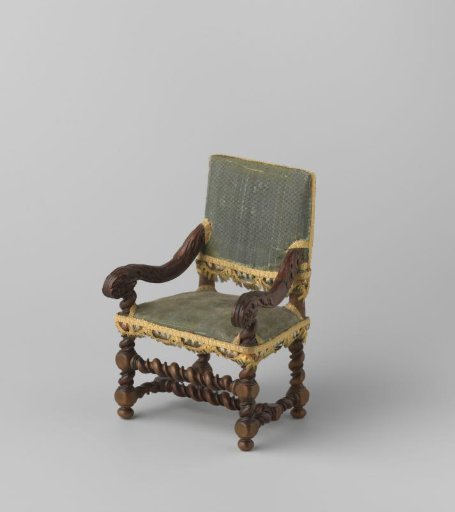Armchair upholstered in silk velvet