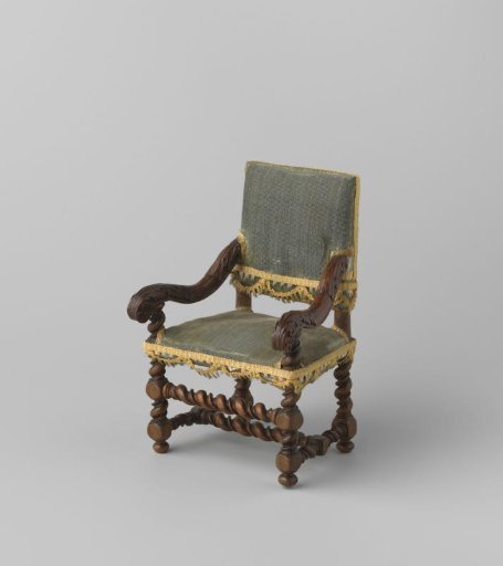 Armchair upholstered in silk velvet