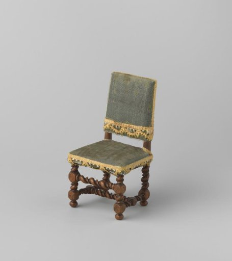 Armchair upholstered in silk velvet