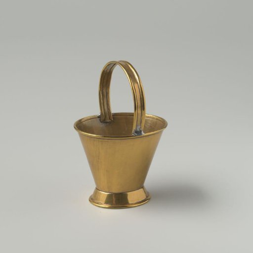 Brass market measure; oval, widely flaring high bowl with fixed handle, on a widely flaring foot ring, all edges turned inward