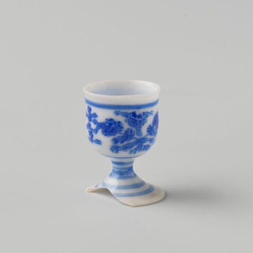 Milk Glass Footed Cup with Blue Enamel Painting, Imitation Chinese Porcelain; Chalice-Shaped Cup on a Short Stem, Decorated with Rings, Flower Motifs on the Cup