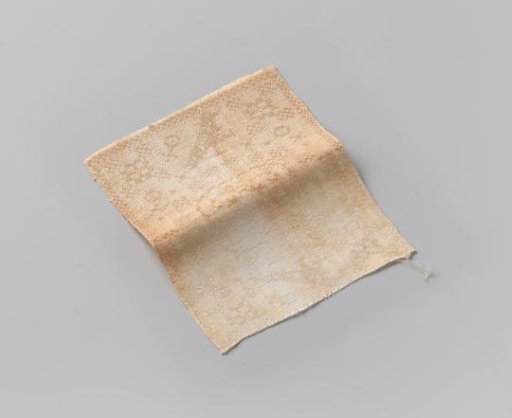 Napkin with centrally woven monogram BO