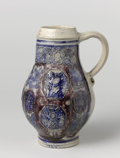 Jug with medaillons, birds and flowers