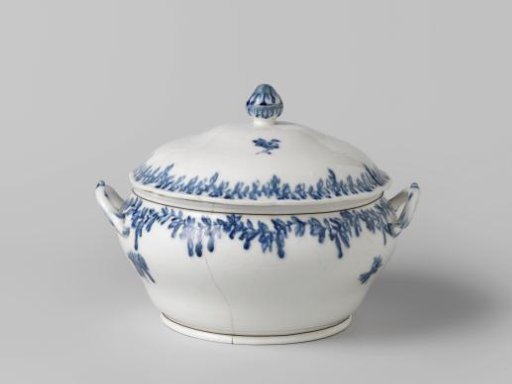 Tureen with leaf and flower garlands.