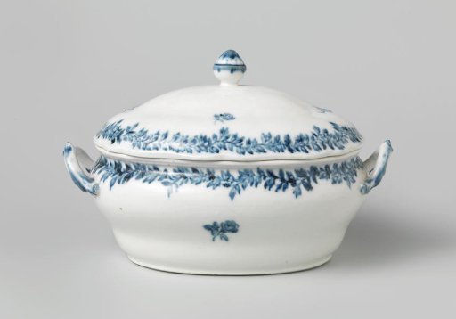 Tureen with leaf and flower swags