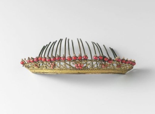 Comb or diadem