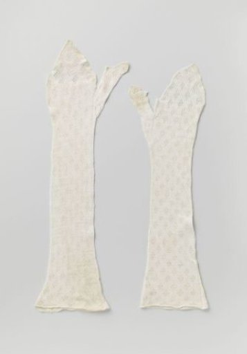 Mitten of White Knitted Cotton
