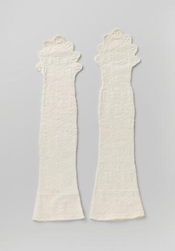 Mitten of White Knitted Cotton