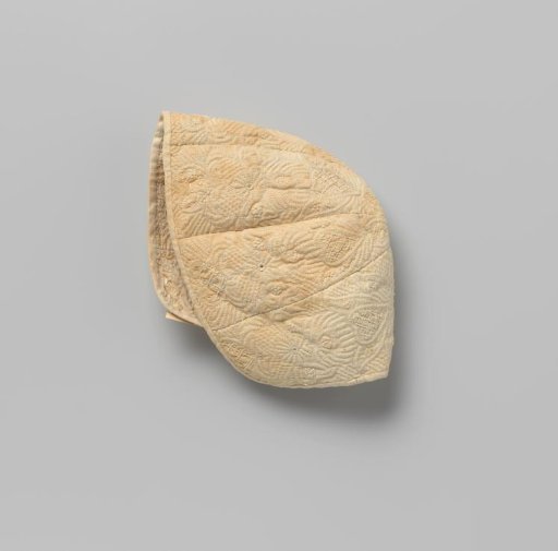 Children's cap of linen, with Zaan embroidery and needlework