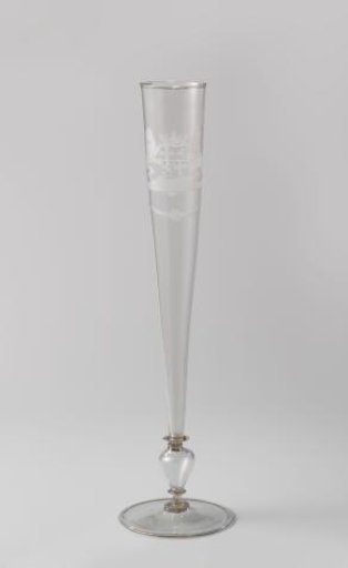 Flute glass with the coat of arms of Utrecht