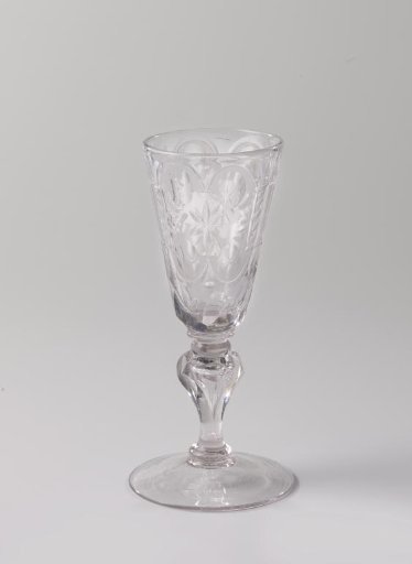 Chalice glass with two rosettes