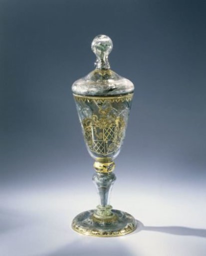 Double-walled beaker with lid, with the coat of arms of the De Haen family