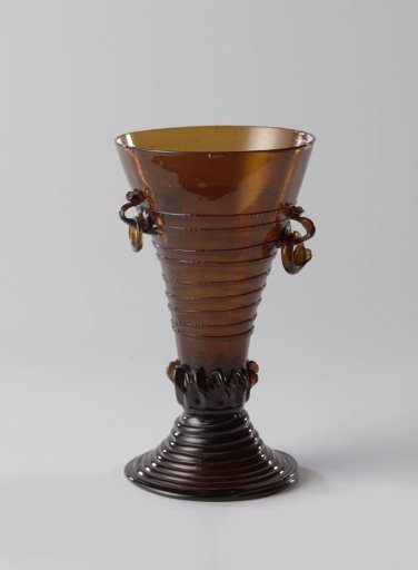 Ringed goblet