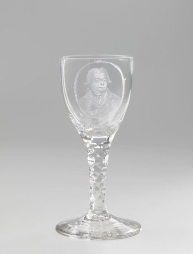 Chalice glass with a portrait of William V