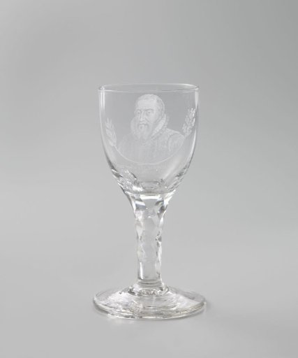 Wine glass with a portrait of Johan van Oldenbarnevelt (1574-1619)