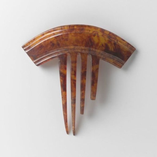 Hair comb of imitation tortoiseshell with a smooth, parabolic back, four teeth