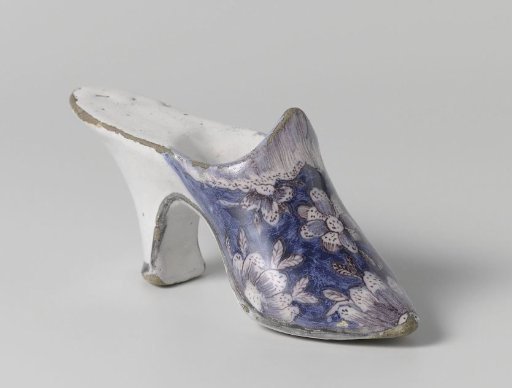 Shoe