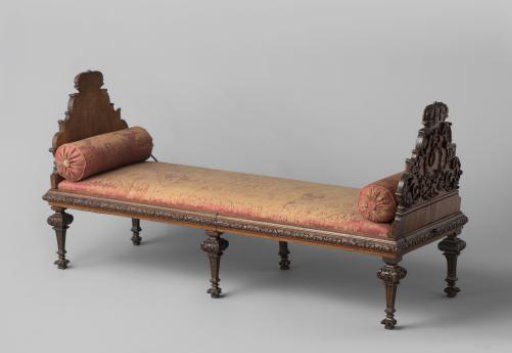 Bench, demountable and decorated with the letters CH under an electoral crown