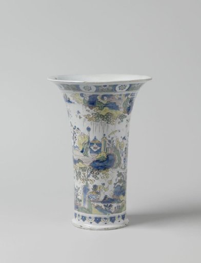 Vase decorated with chinoiserie