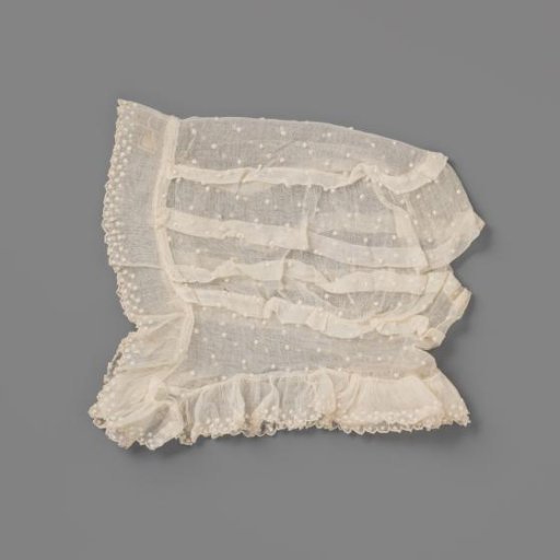 Cap of Buckram with Horseshoe-Shaped Cap Base and Four Gathered Rims