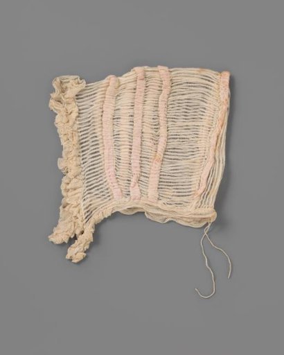 Nightcap of silk gauze with a striped pattern, with four puffs filled with pink ribbon