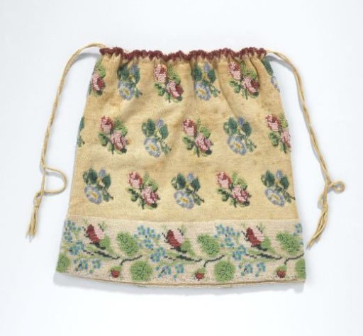 Reticule in a flat rectangular model of knitted ecru-coloured cotton with knitted flower pattern of multicoloured glass beads